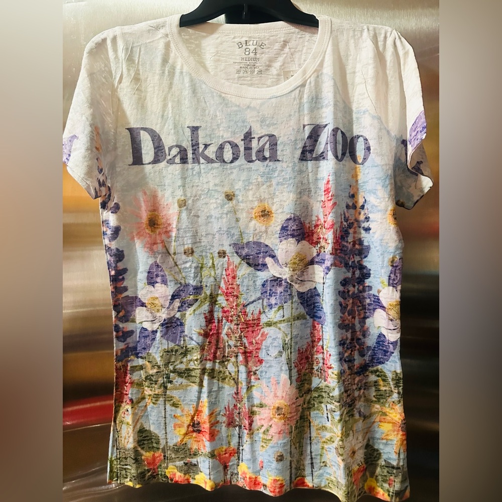 Blue 84✨💜🦋Women's Dakota Zoo Floral Tee - Multicolor
